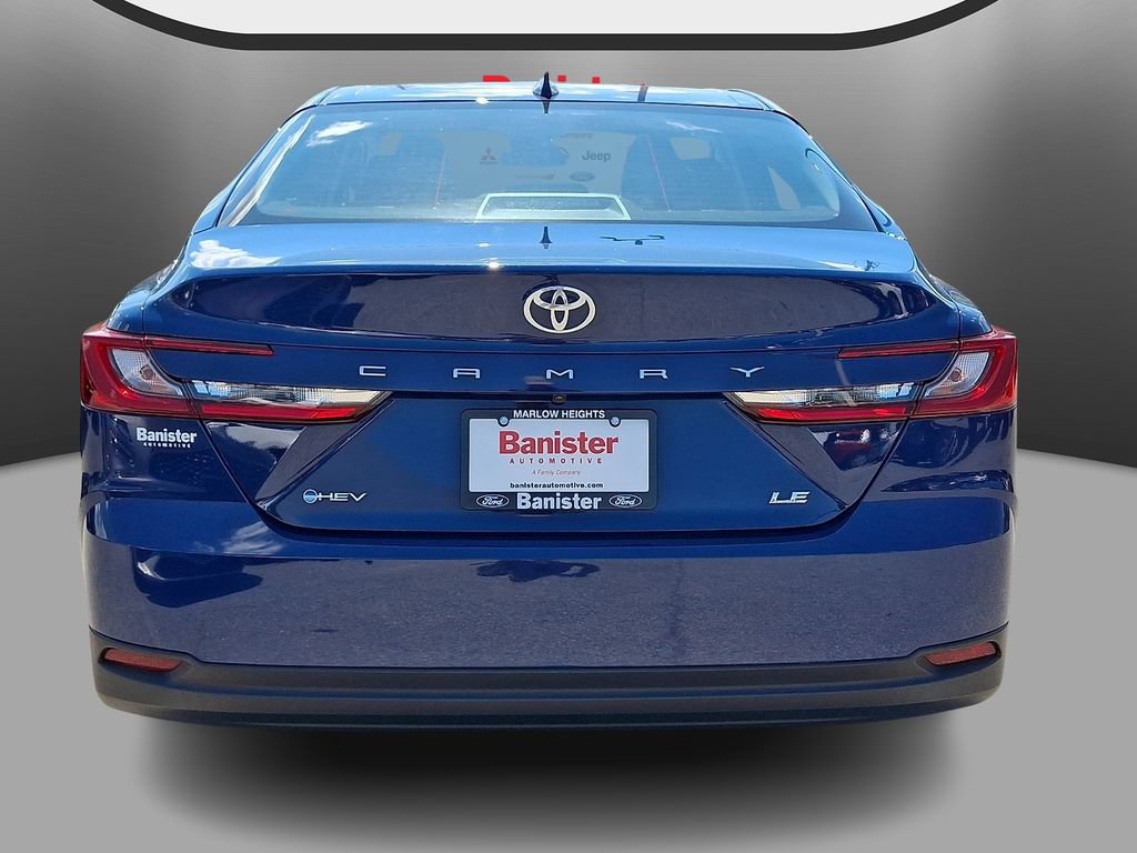 Used 2025 Toyota Camry LE FWD image 5