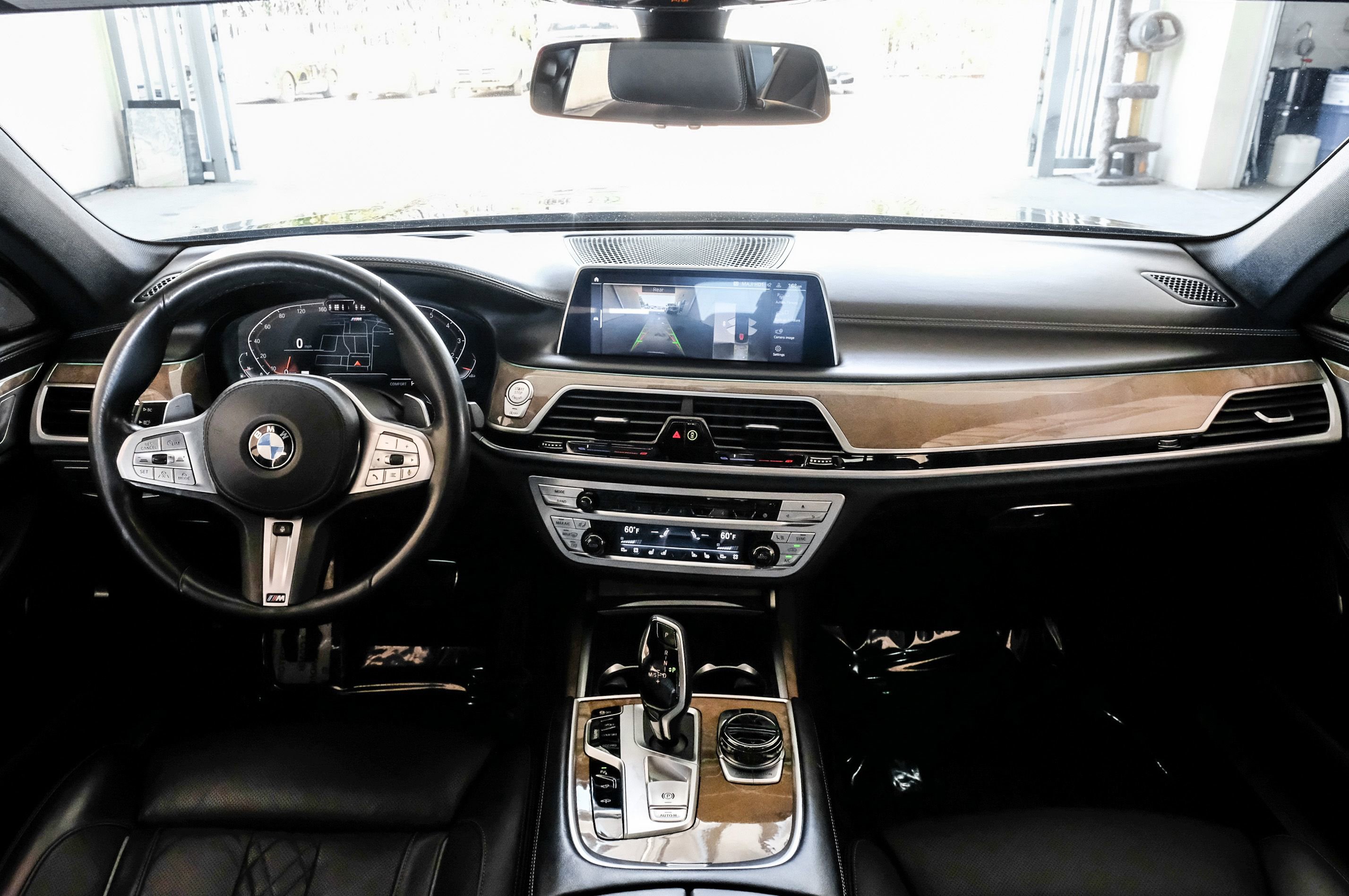 Used 2020 BMW 750i xDrive w/ Executive Package AWD/4WD image 14