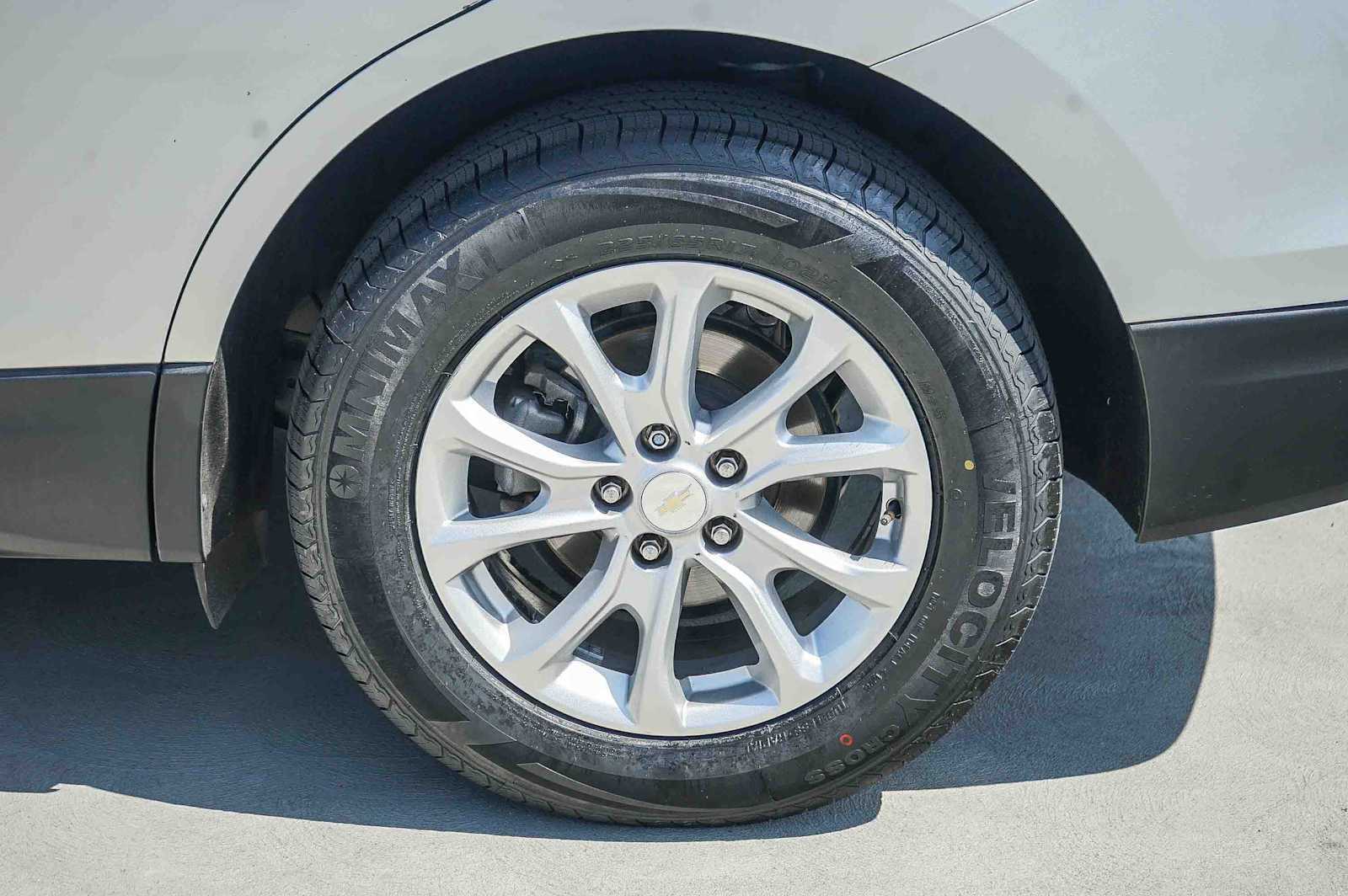 Used 2019 Chevrolet Equinox LS FWD image 10