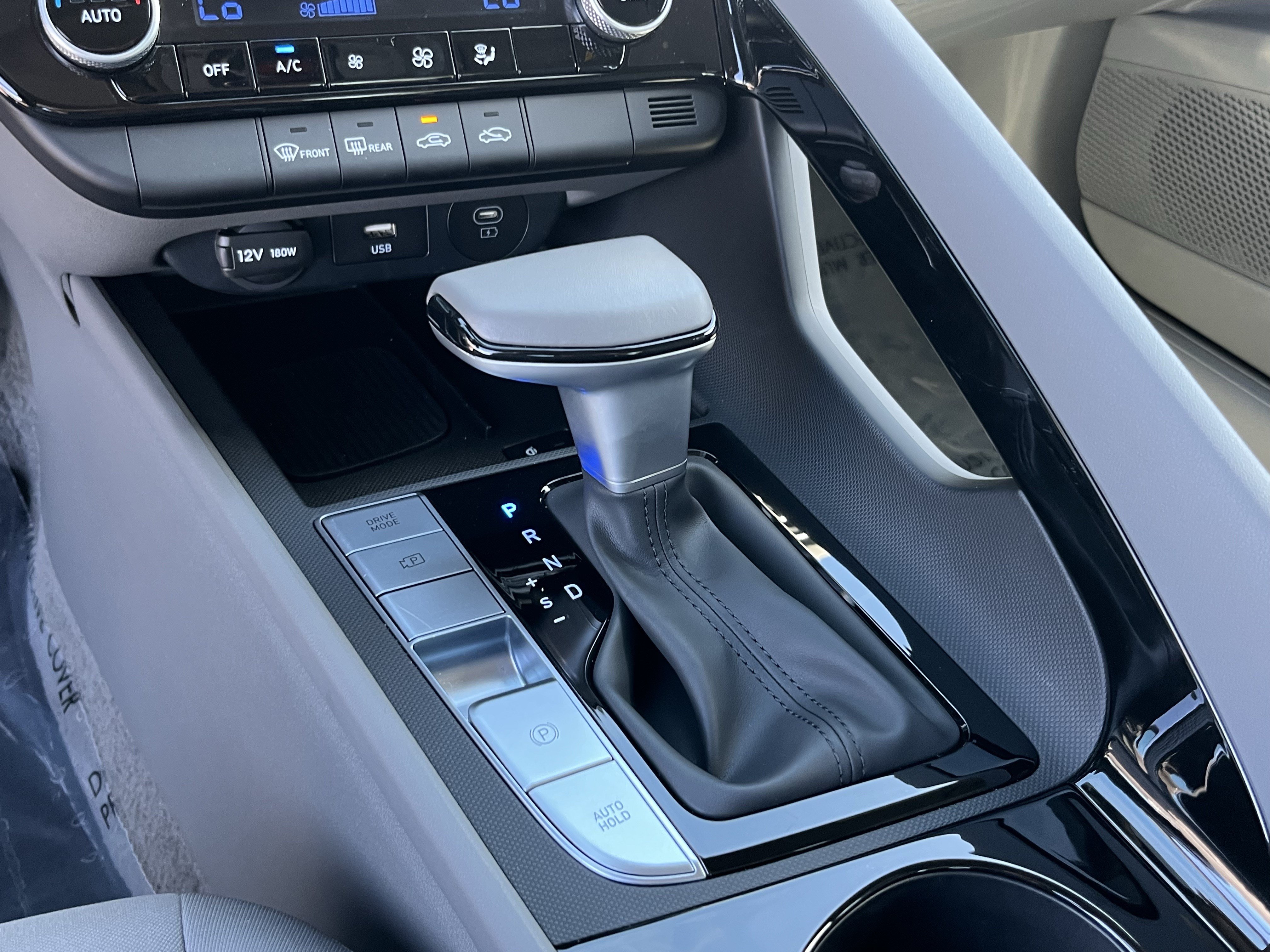 Certified 2025 Hyundai Elantra Hybrid FWD image 23