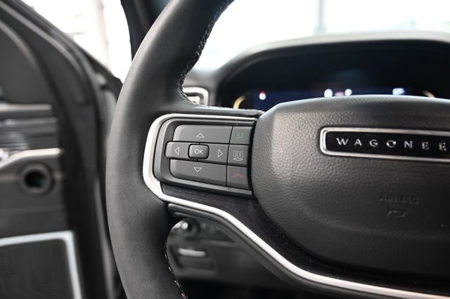 Used 2022 Jeep Wagoneer Series I AWD/4WD image 26
