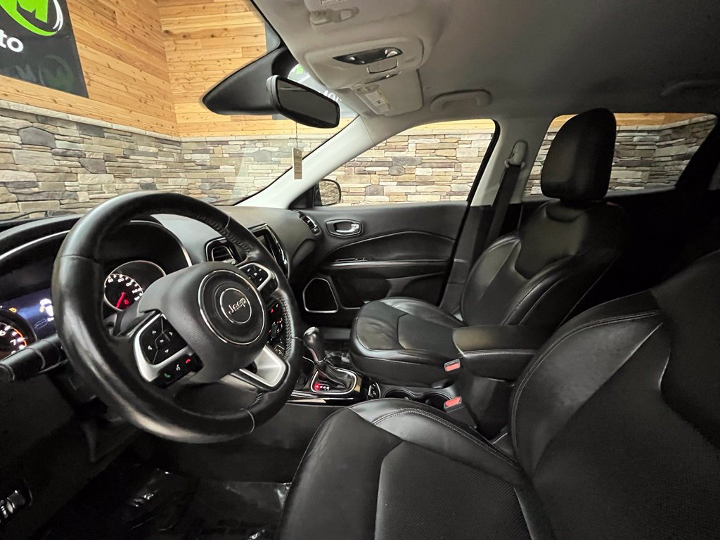 Used 2018 Jeep Compass Limited AWD/4WD image 18