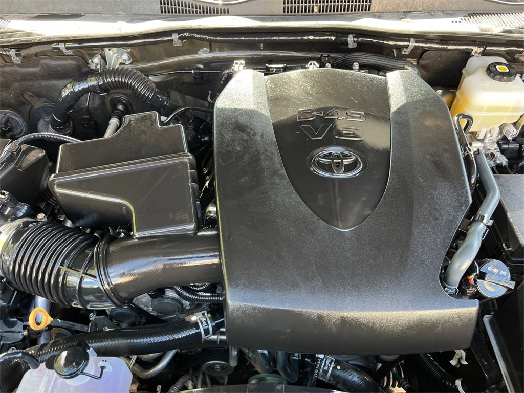 Used 2022 Toyota Tacoma TRD Off-Road image 33