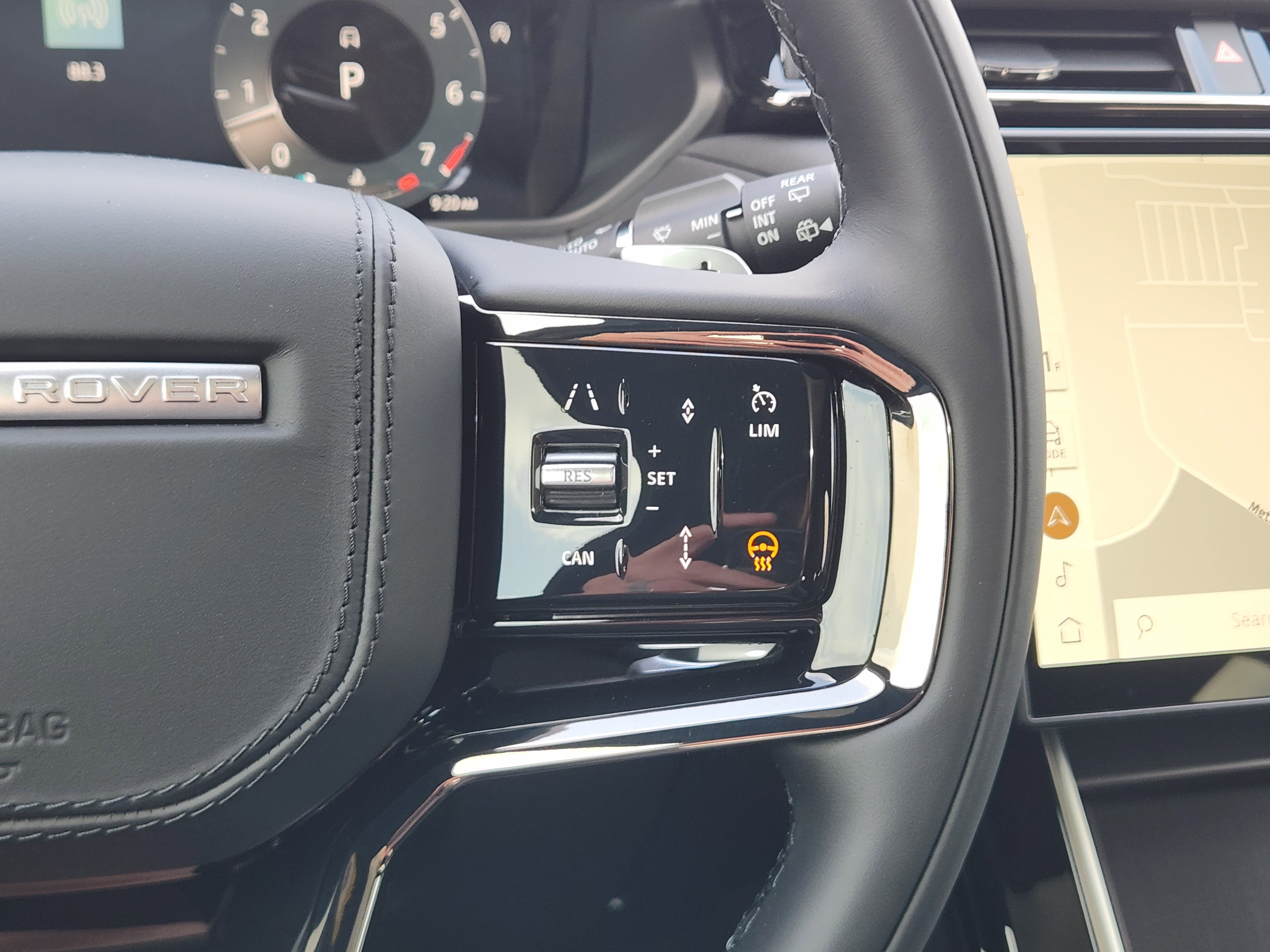 New 2026 Land Rover Range Rover Velar Dynamic SE image 28