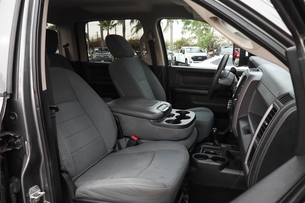 Used 2013 RAM 2500 Tradesman w/ Chrome Appearance Group image 33