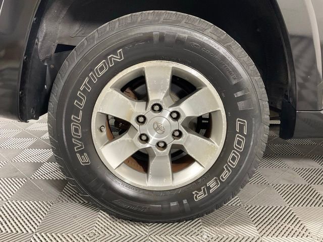 Used 2013 Toyota 4Runner SR5 image 11