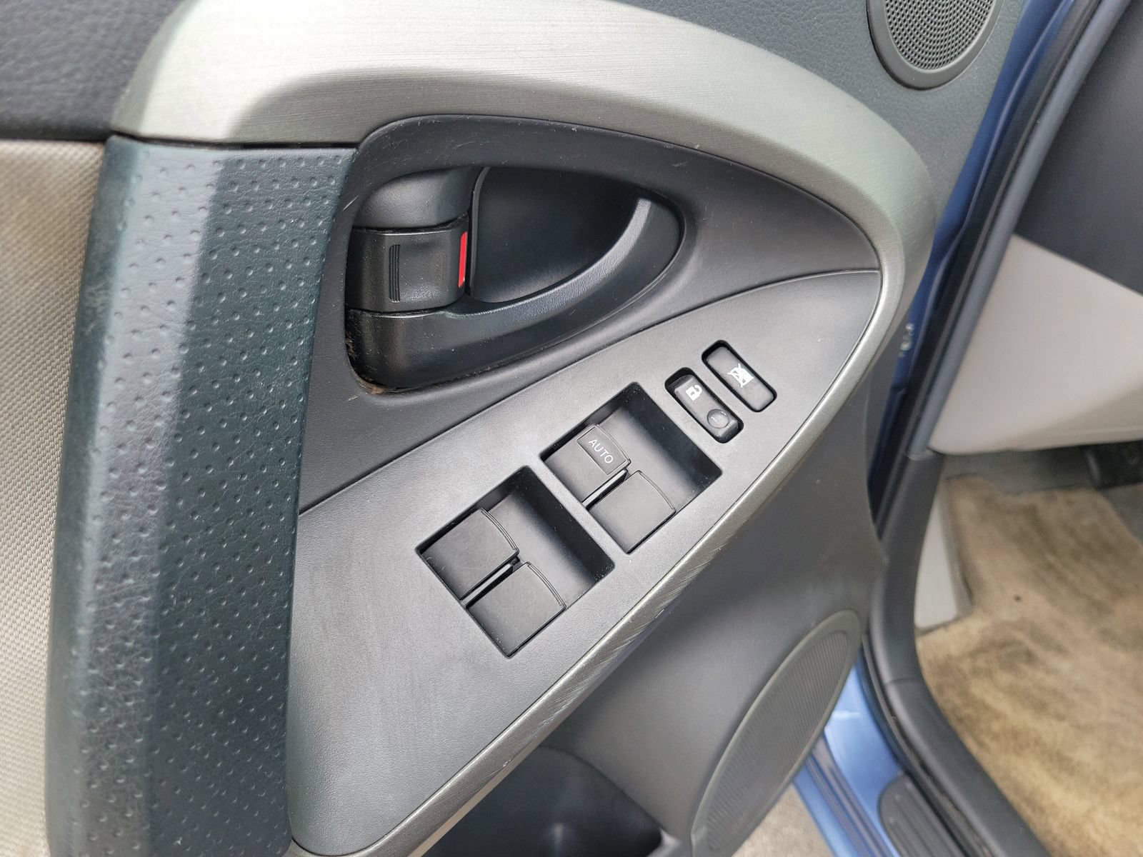 Used 2010 Toyota RAV4 4WD w/ 3rd Row image 19