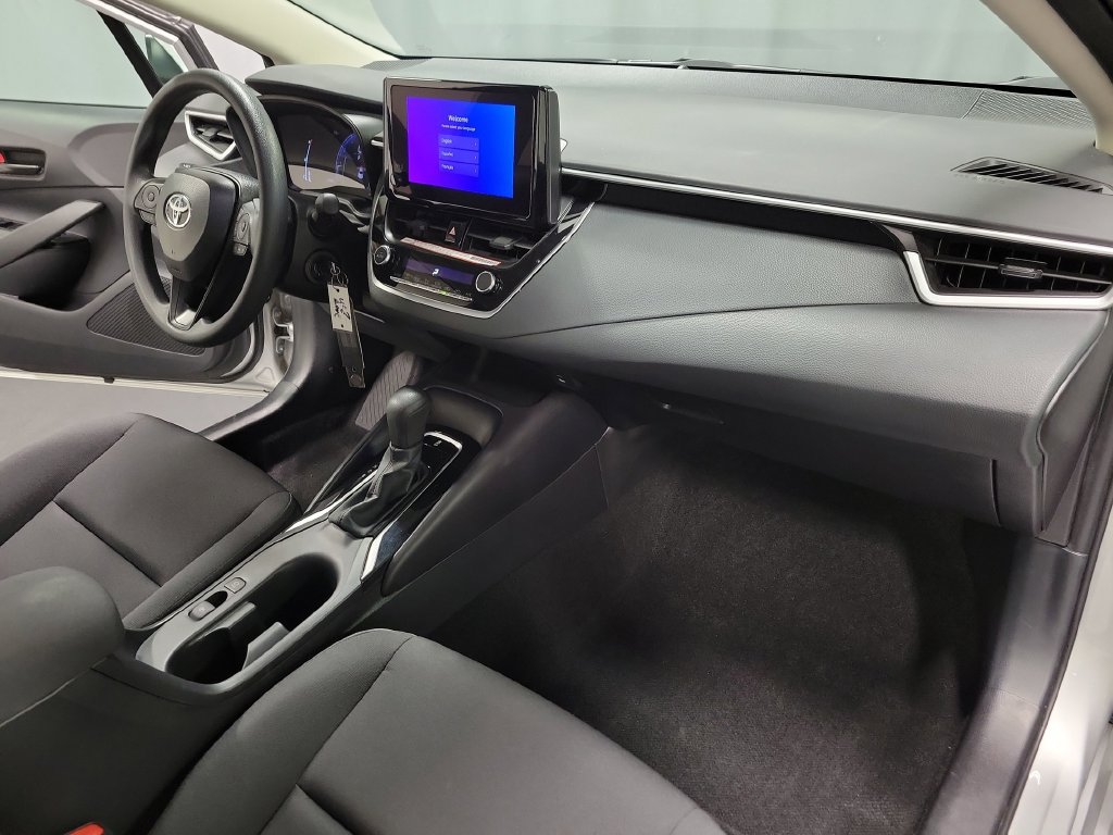 Used 2026 Toyota Corolla LE FWD image 32
