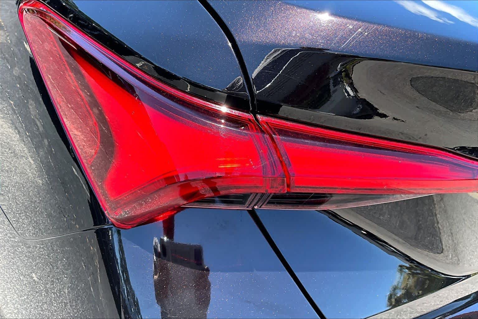 Used 2019 Toyota Avalon XLE w/ Moonroof Package FWD image 29