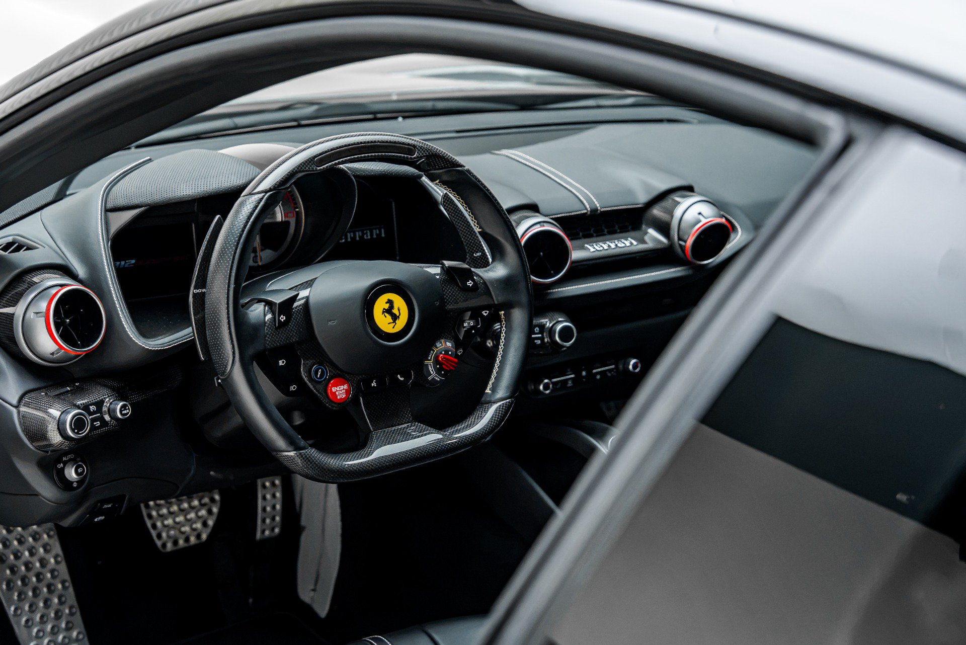 Used 2019 Ferrari 812 Superfast RWD image 36
