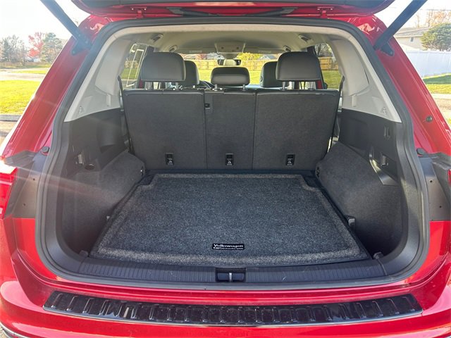 Used 2022 Volkswagen Tiguan SE image 28