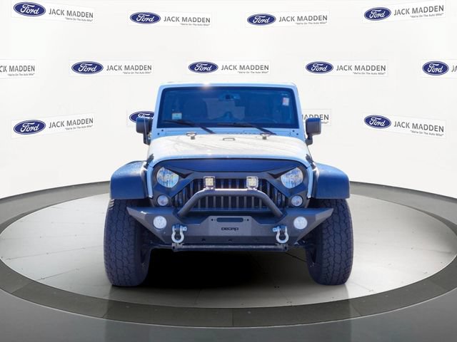 Used 2014 Jeep Wrangler Unlimited Sahara w/ Connectivity Group AWD/4WD image 8