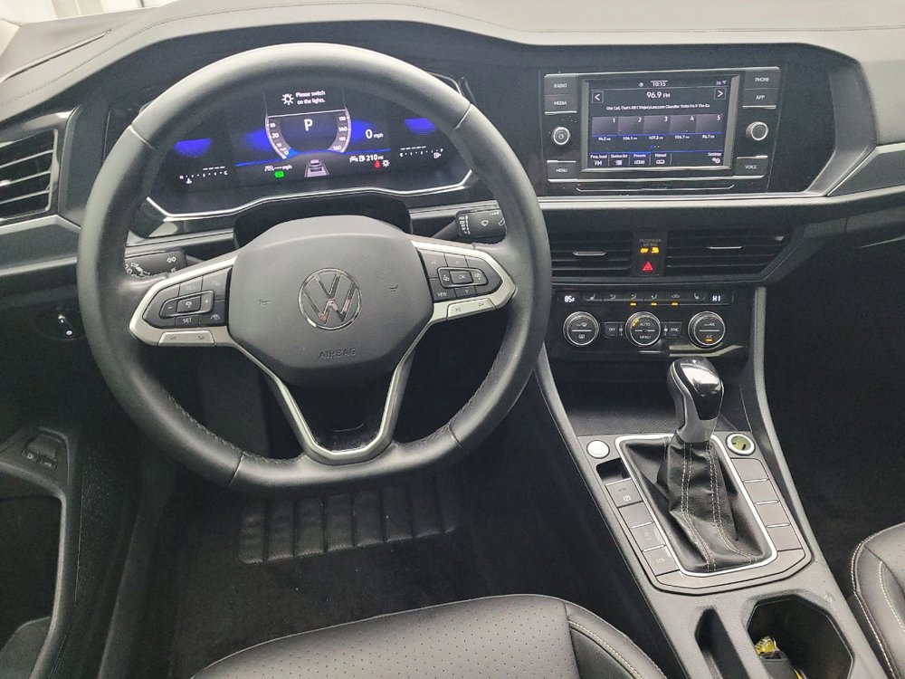 Used 2024 Volkswagen Jetta SE image 22