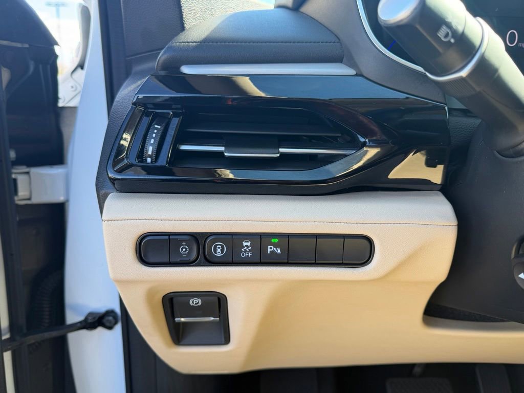 Used 2023 Acura MDX SH-AWD w/ Technology Package image 26