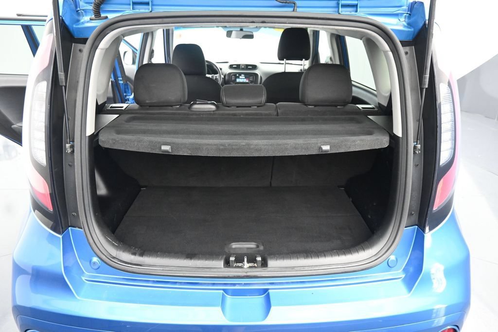 Used 2017 Kia Soul + w/ Designer's Package FWD image 22