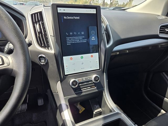 Used 2024 Ford Edge SE w/ Black Appearance Package image 23