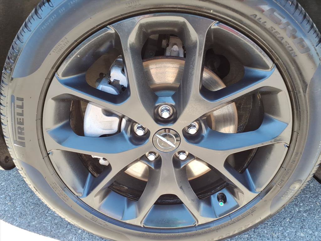 Used 2024 Chrysler Pacifica Limited w/ Uconnect Theater Family Group AWD/4WD image 11