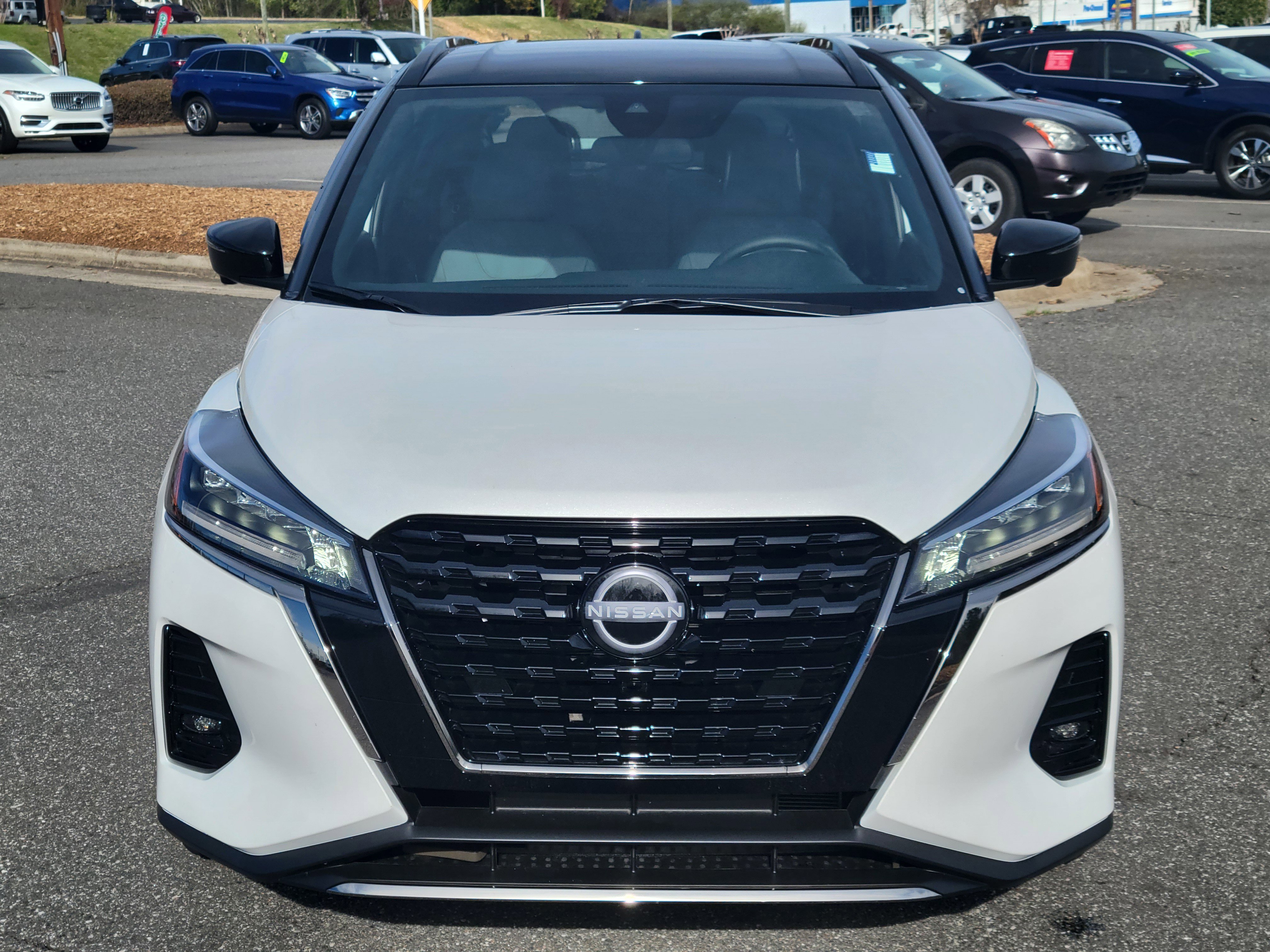 Certified 2023 Nissan Kicks SR w/ SR Premium Package image 2
