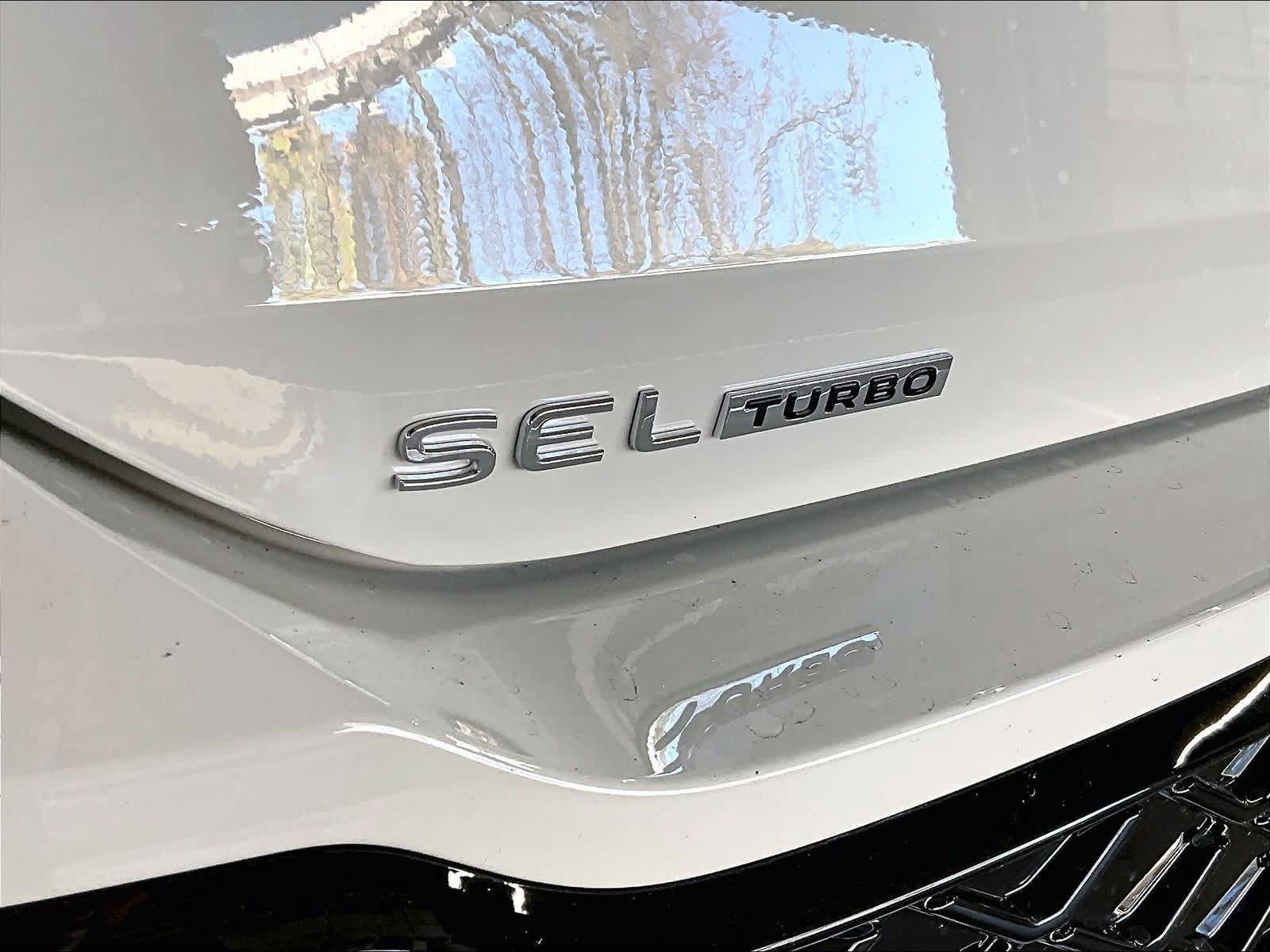 New 2026 Volkswagen Tiguan SEL R-Line AWD/4WD image 10