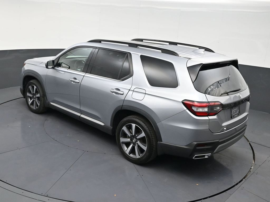 Used 2023 Honda Pilot Touring image 15
