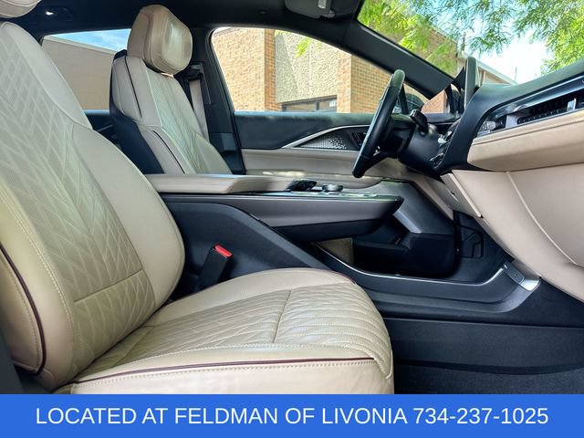 Used 2024 Cadillac Lyriq Luxury w/ Nappa Leather Package AWD/4WD image 27