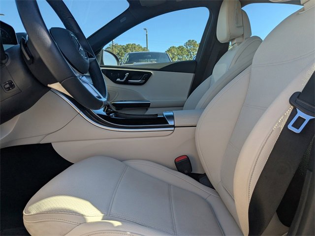 Used 2025 Mercedes-Benz C 300 Sedan image 21