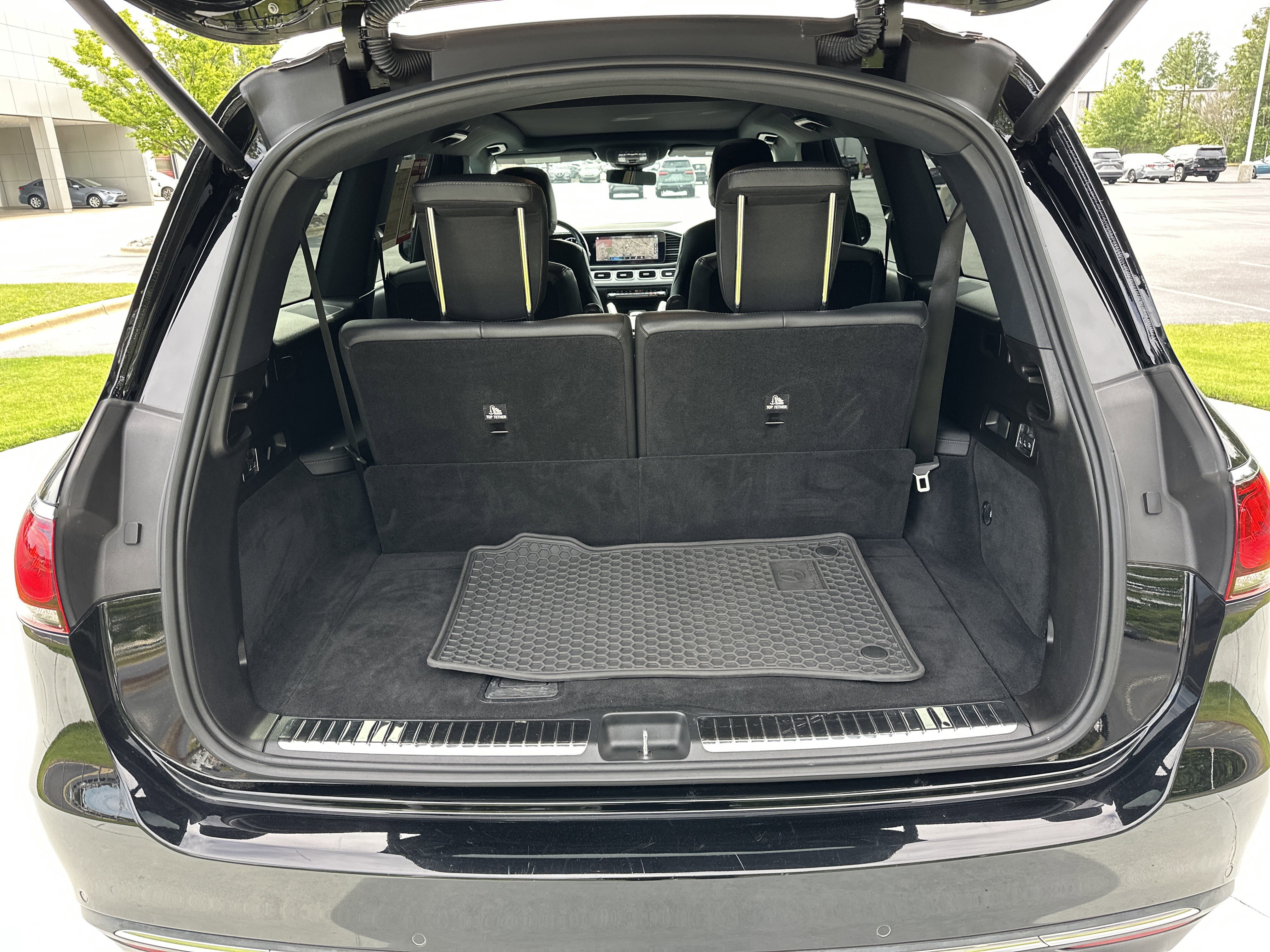 Used 2020 Mercedes-Benz GLS 450 4MATIC image 33