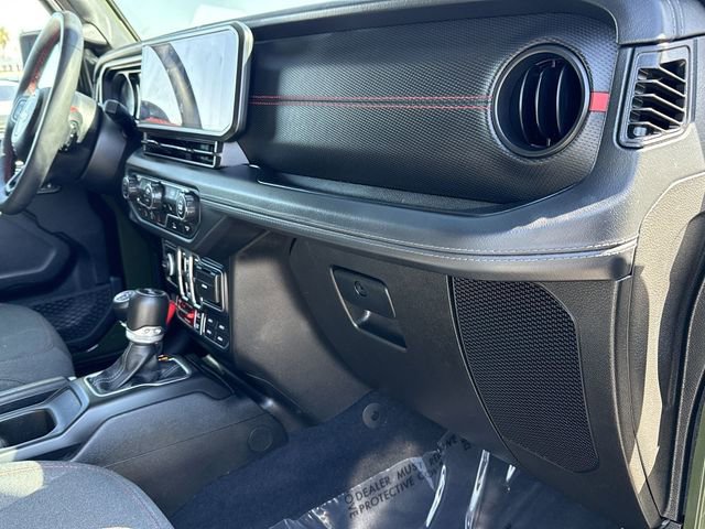 Used 2024 Jeep Wrangler Unlimited Rubicon w/ Technology Group image 28
