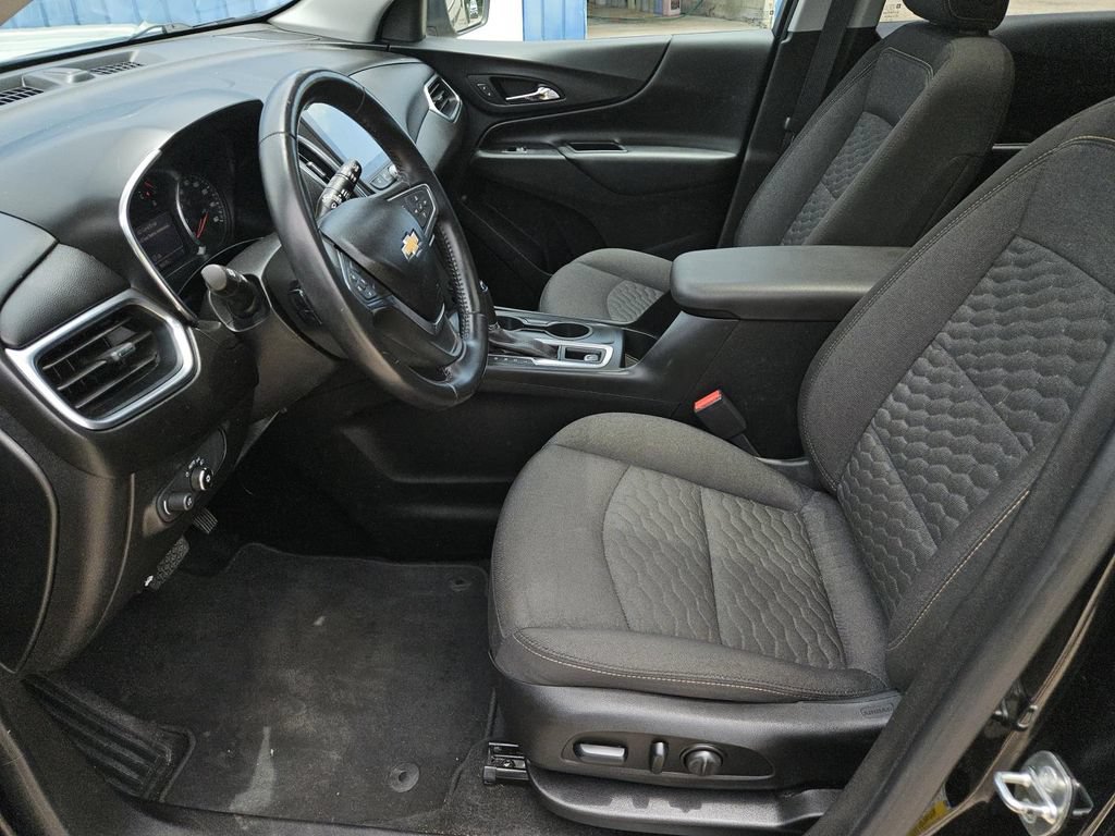 Used 2019 Chevrolet Equinox LT w/ Sun & Navigation Package FWD image 13