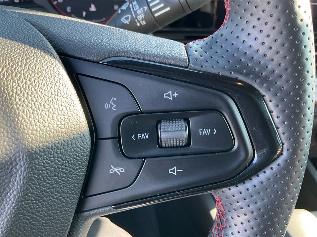 Used 2024 Chevrolet Trax RS w/ Driver Confidence Package image 28