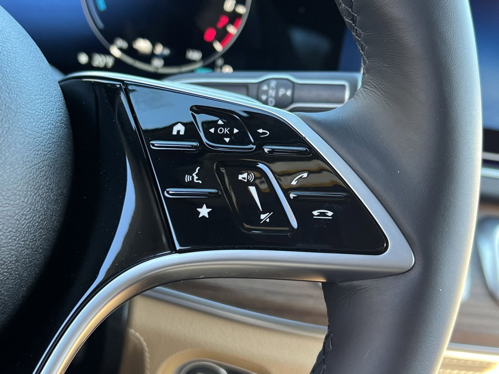 New 2026 Mercedes-Benz GLE 450e 4MATIC image 30