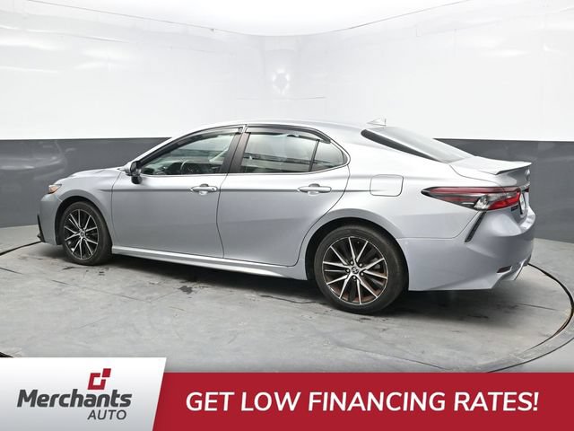 Used 2022 Toyota Camry SE FWD image 4