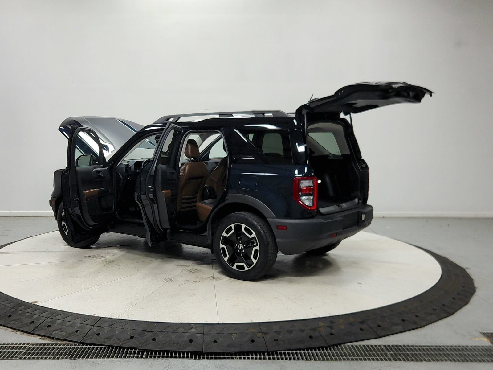 Used 2022 Ford Bronco Sport Outer Banks AWD/4WD image 14