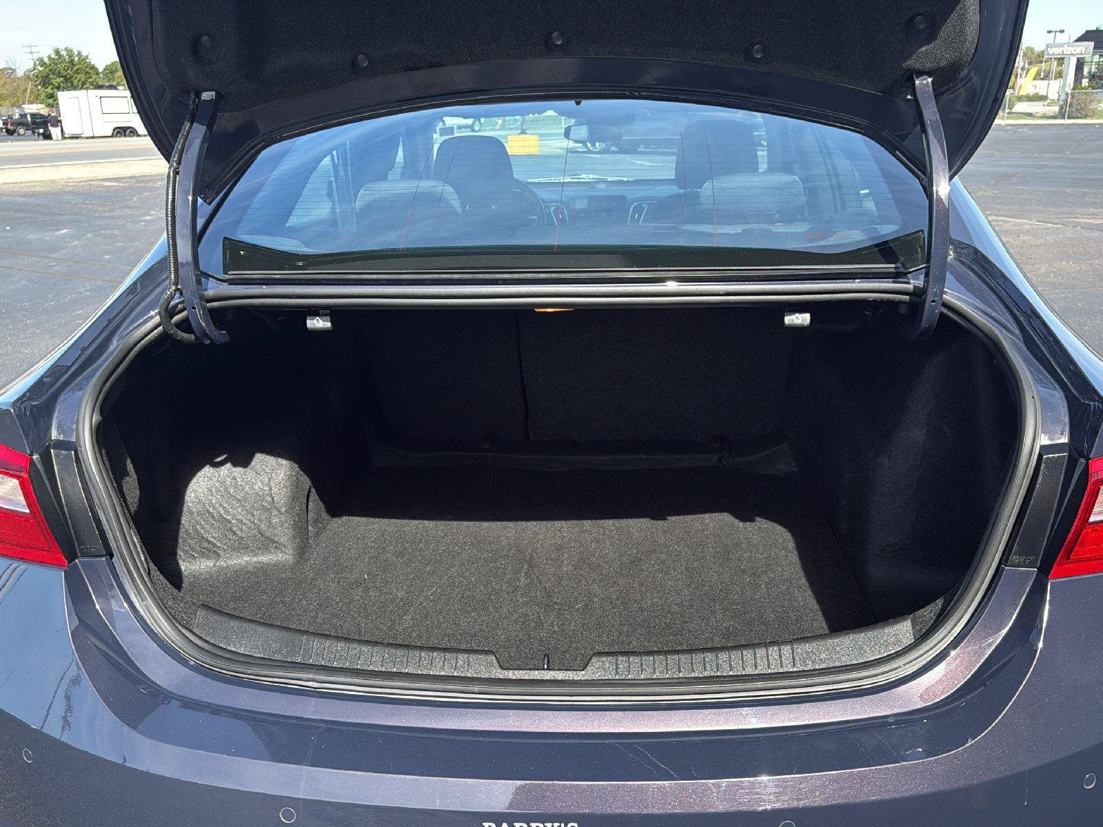 Used 2025 Chevrolet Malibu LT FWD image 21