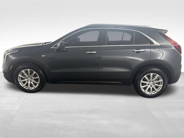Used 2021 Cadillac XT4 Luxury w/ Cold Weather Package FWD image 4
