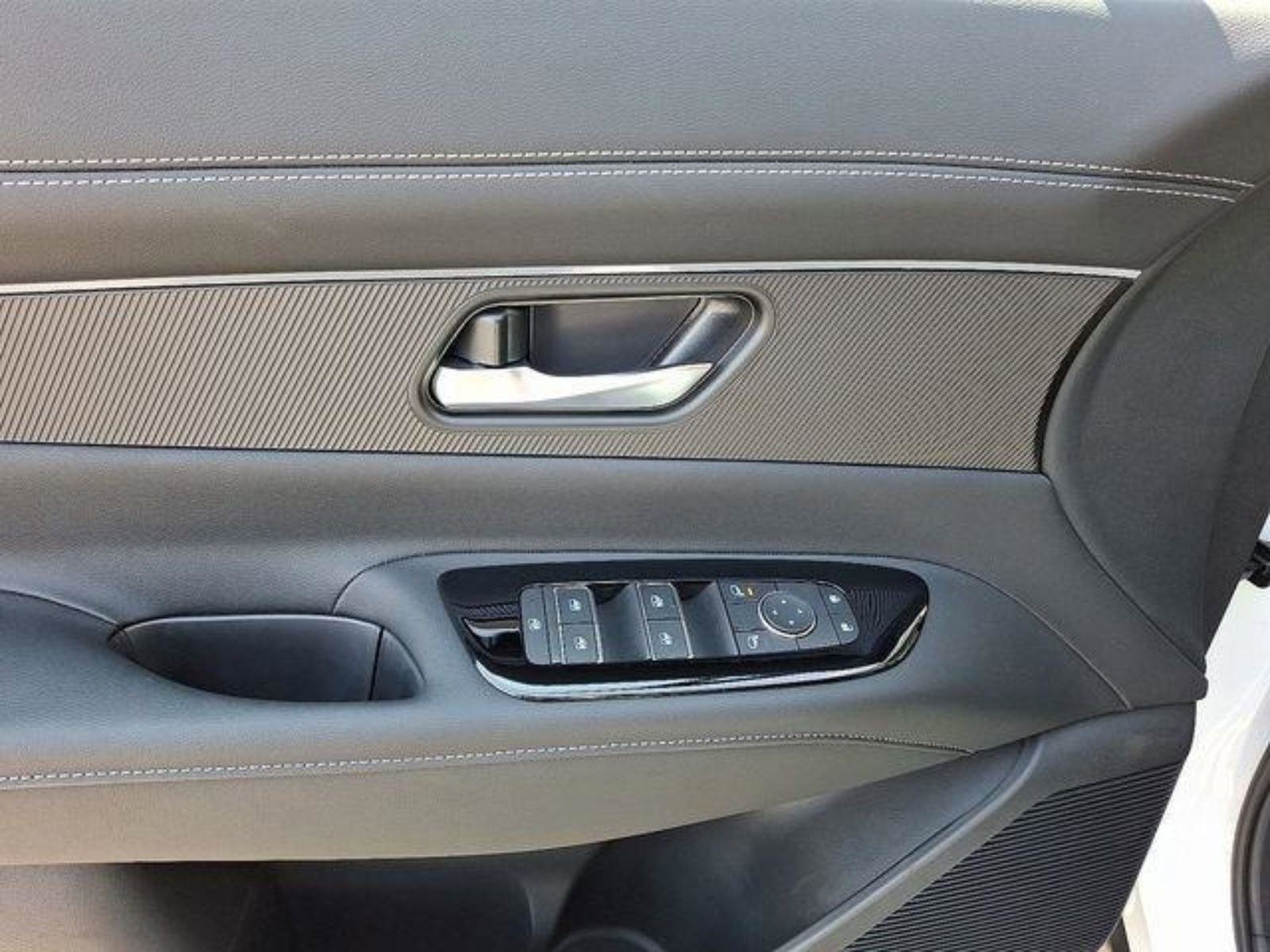 New 2025 Nissan Murano SV AWD/4WD image 8