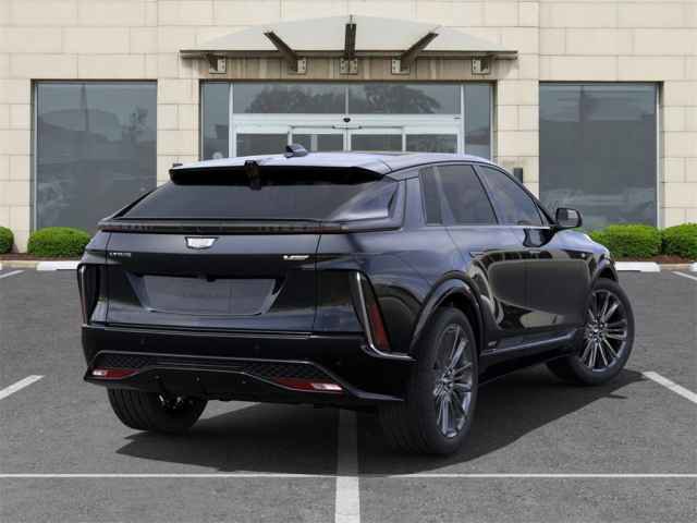 New 2026 Cadillac Lyriq V image 4