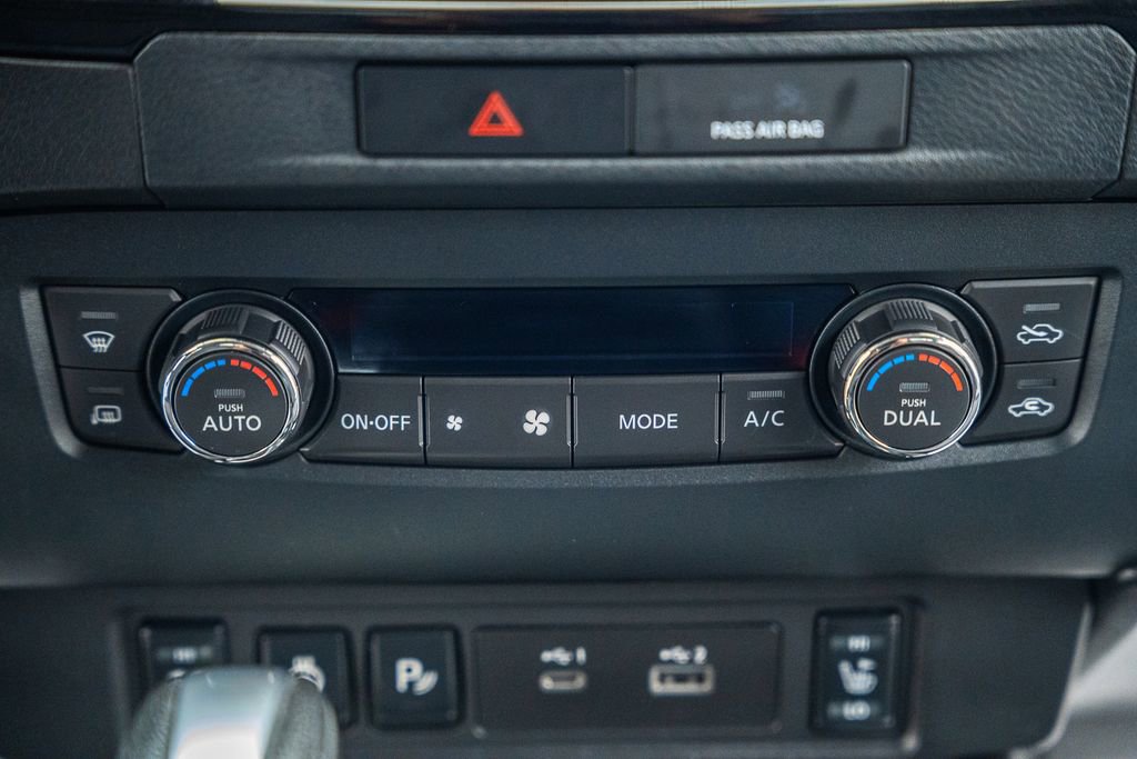Used 2022 Nissan Frontier SV AWD/4WD image 23