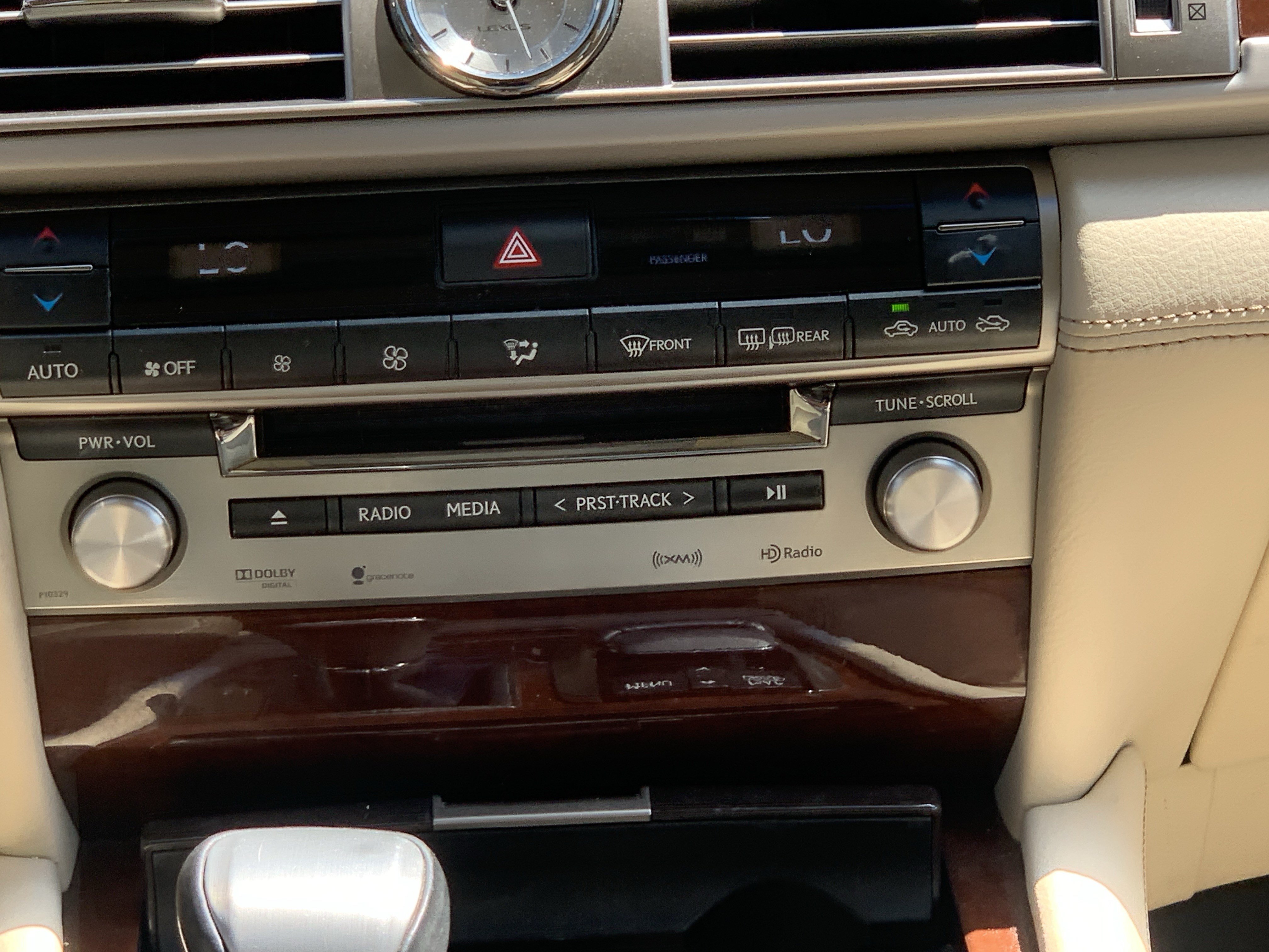 Used 2013 Lexus LS 460 AWD w/ Comfort Pkg image 29