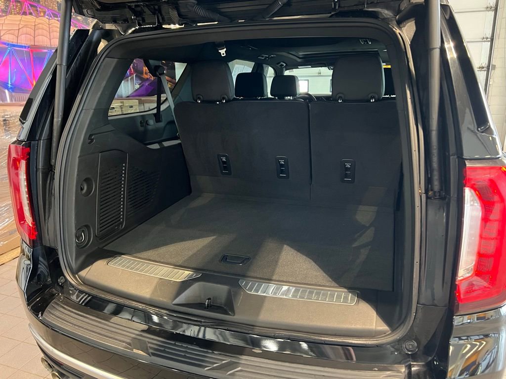Used 2024 GMC Yukon XL Denali image 7