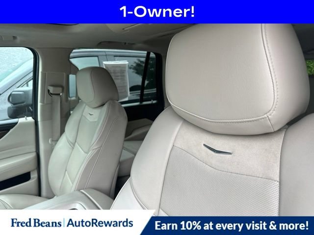 Used 2019 Cadillac Escalade Premium Luxury AWD/4WD image 5