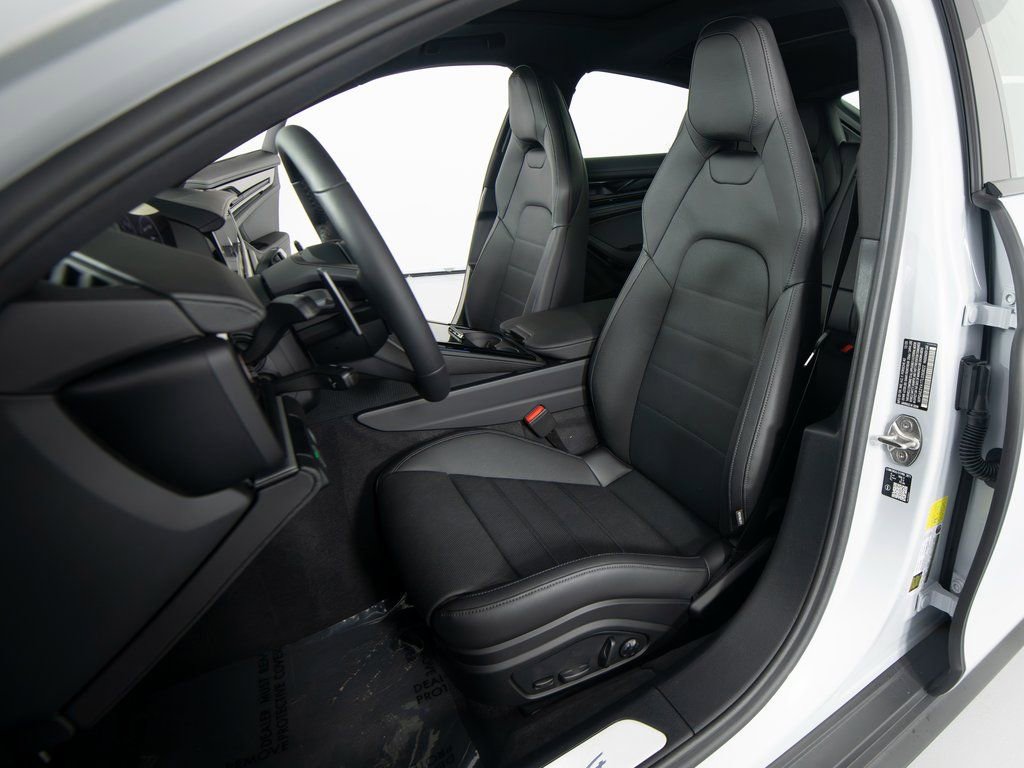 New 2026 Porsche Panamera 4 image 5