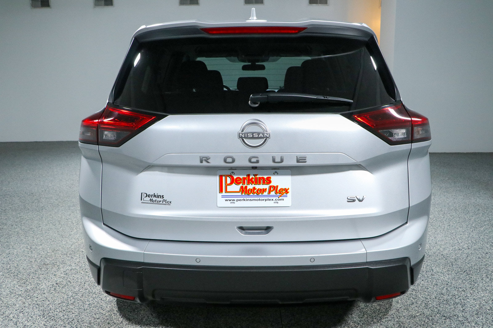 Used 2024 Nissan Rogue SV FWD image 8
