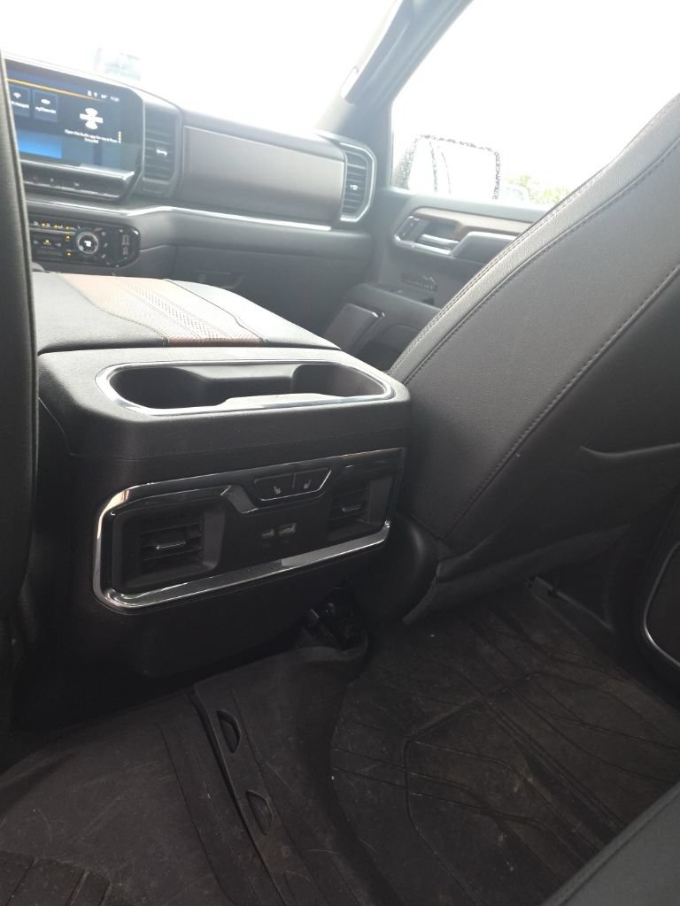 Used 2024 Chevrolet Silverado 1500 High Country w/ High Country Premium Package AWD/4WD image 53