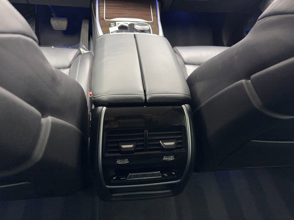 Used 2023 BMW X7 xDrive40i image 61