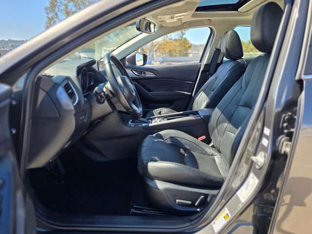 Used 2018 MAZDA MAZDA3 Grand Touring w/ Premium Equipment Package image 12