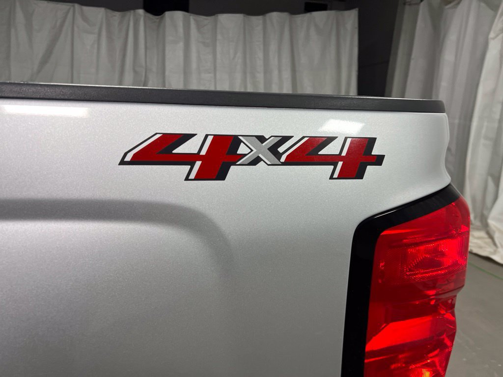 Used 2018 Chevrolet Silverado 1500 LT w/ All Star Edition AWD/4WD image 31