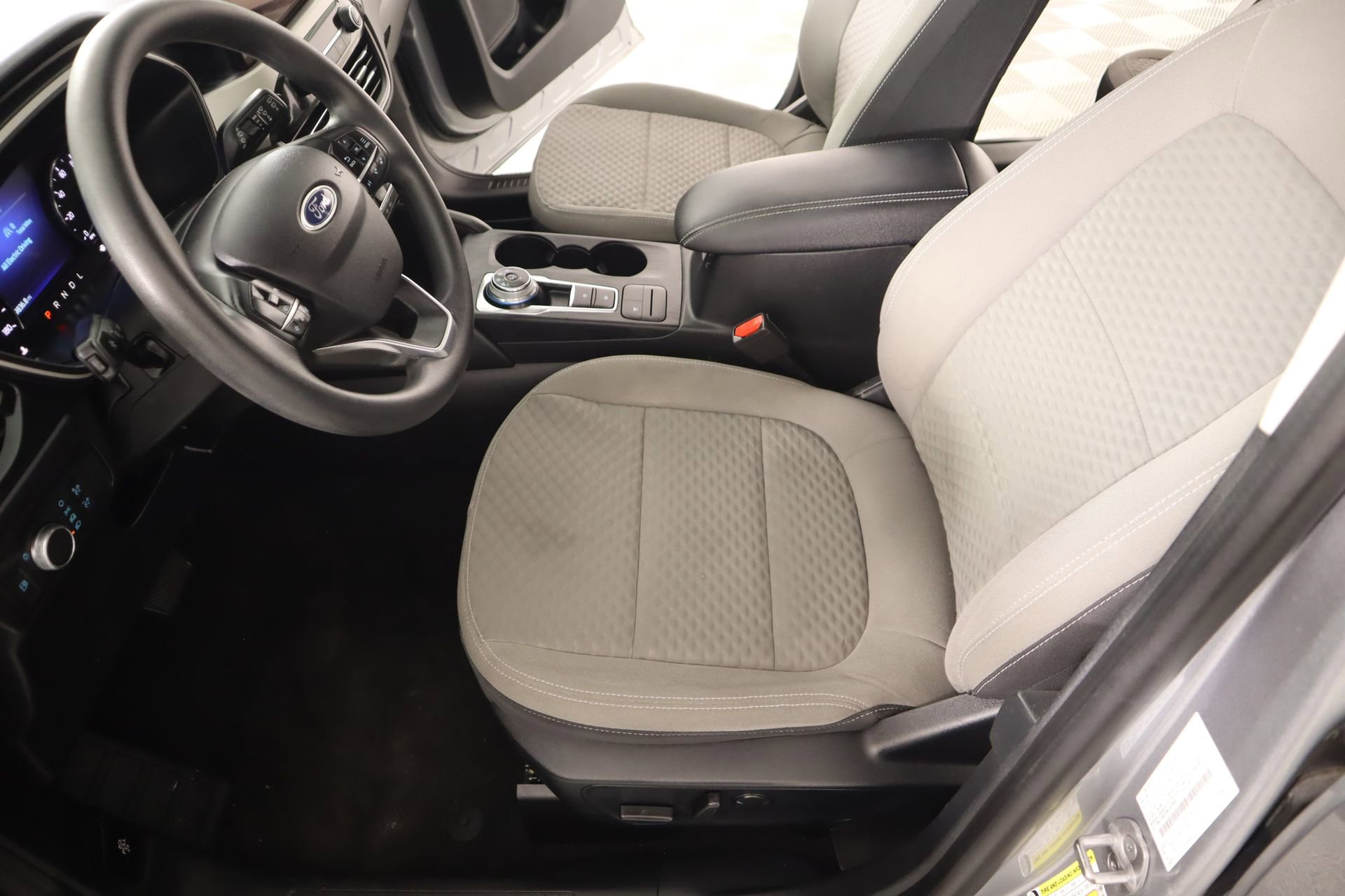 Used 2021 Ford Escape SE image 10