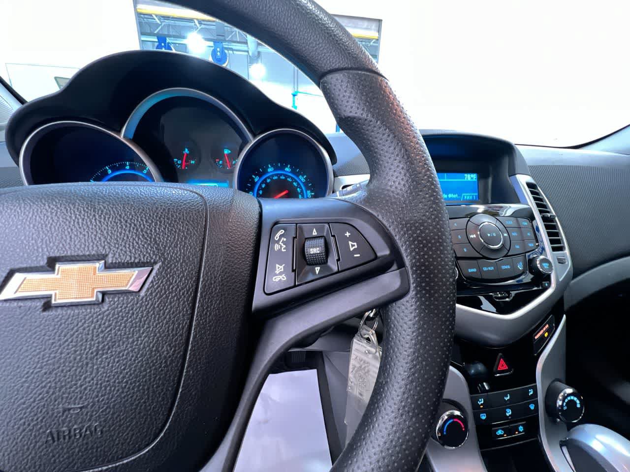 Used 2016 Chevrolet Cruze LT w/ Sun And Sound Package FWD image 21