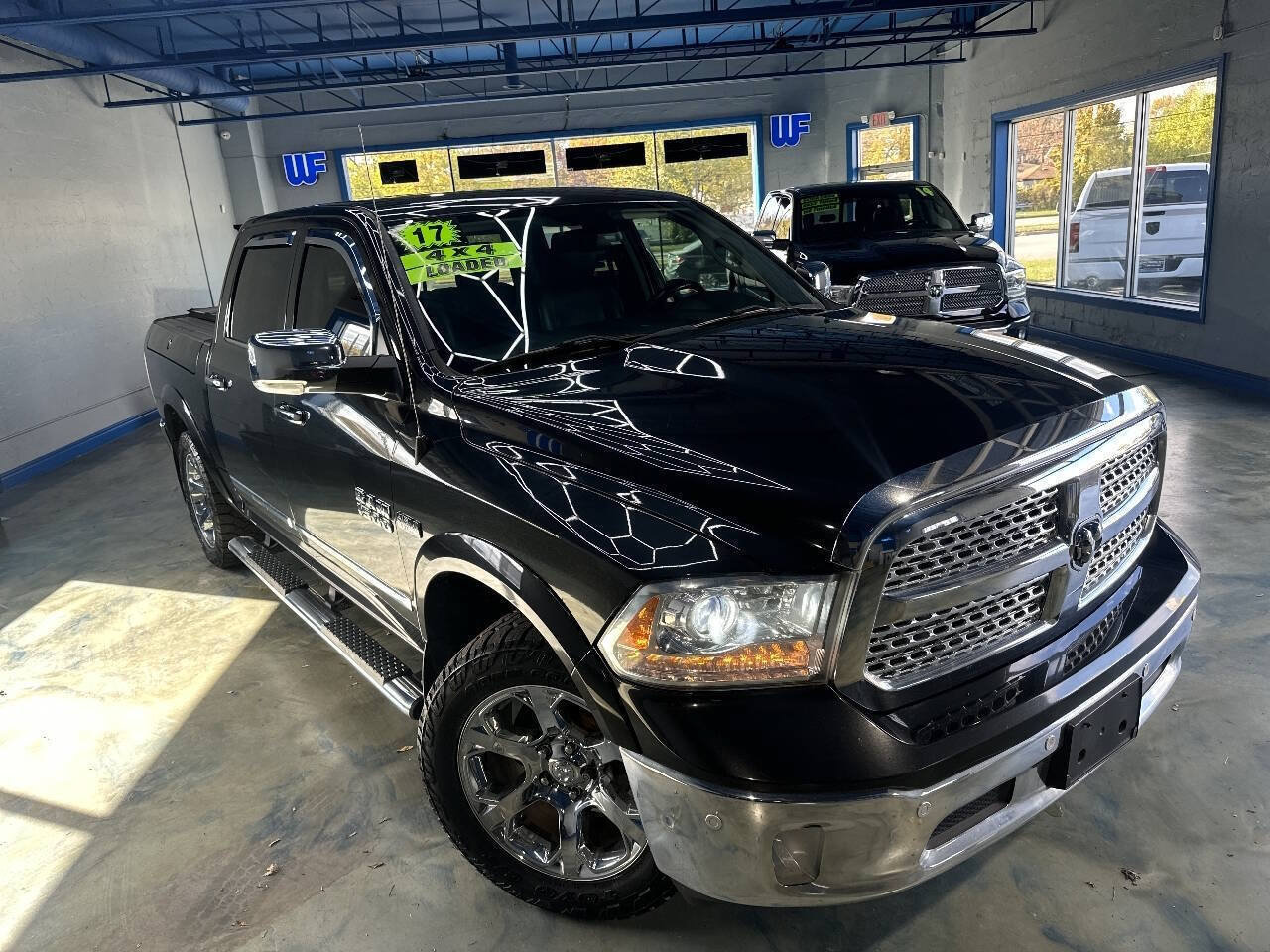 Used 2017 RAM 1500 Laramie AWD/4WD image 4